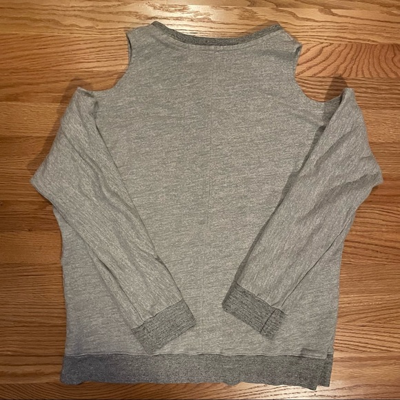 [1] SUNDRY Good Vibes Grey Cold Shoulder Sweatshirt - Picture 4 of 6
